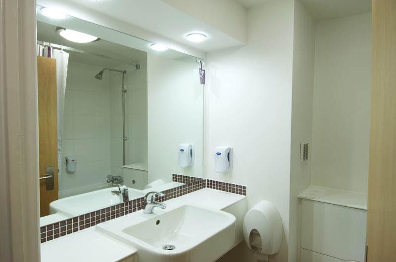 Premier Inn Bristol City Centre King Street Εξωτερικό φωτογραφία